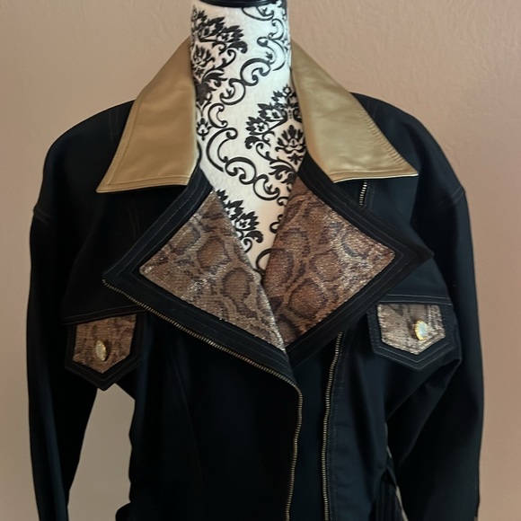 Vintage 90s Cache Jacket with full frontal zipper - Picture 2 of 13